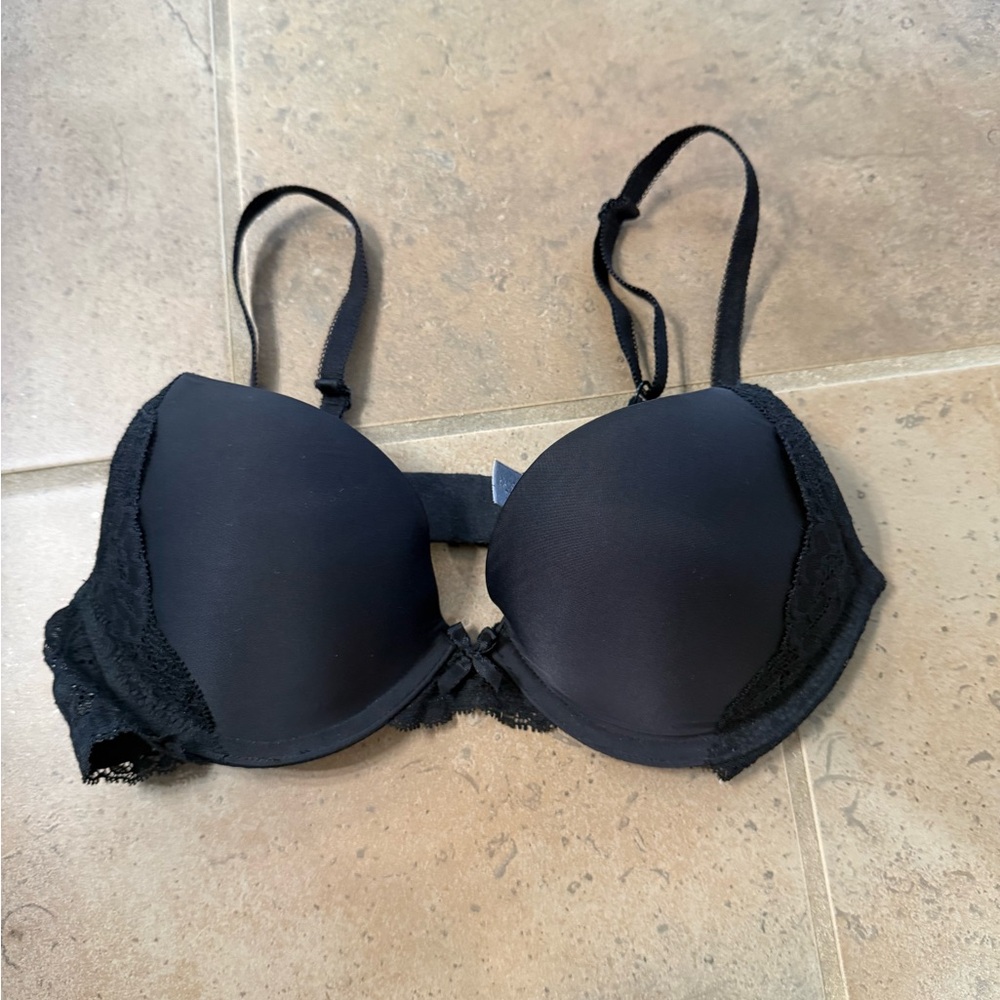 Victoria’s Secret bra 32C